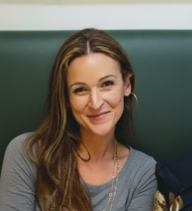 Johanna Norcutt Headshot 2